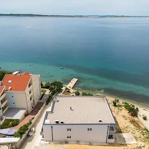 Beachfront Tic With Seaview Apartament