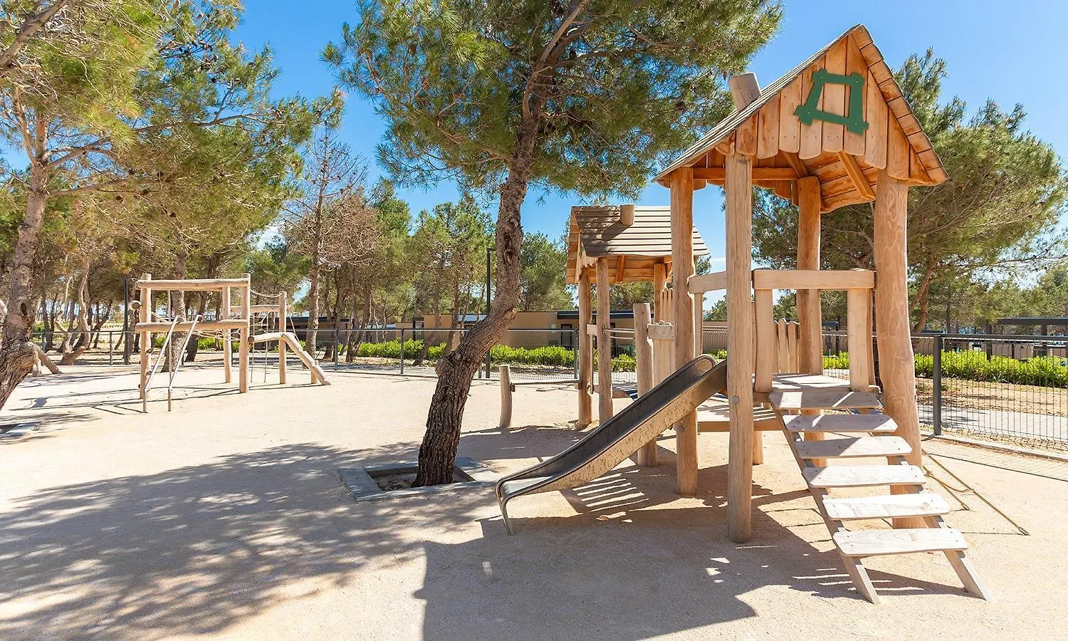 Aminess Style Camping Avalona Resort - Pitches Povljana 5*,
